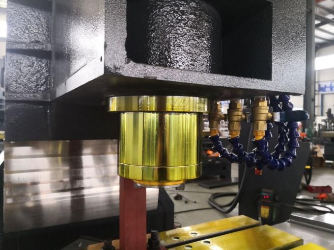 Siemens808d 시스템이 CNC 분쇄와 드릴링 센터를 메탈-워킹