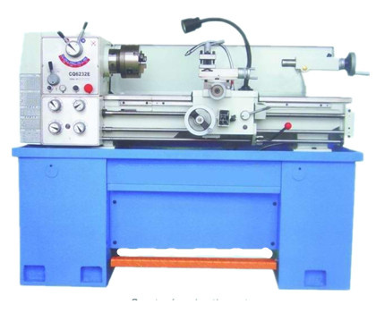 Cq6232e CNC 금속 선반 고속도 반대 진동 금속 정밀선반 1