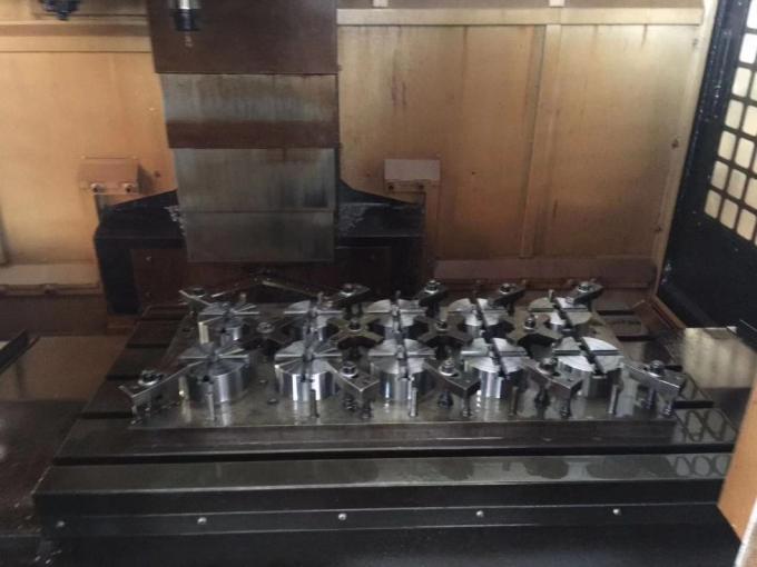 프로그램 제어 시스템과 전기 CNC 금속 선반 Mt6고 정밀도 CNC 선반 1