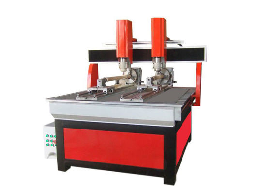 1500w 산업적 Cnc 루터 테이블은 3d 나무 Cnc 기계를 특화했습니다