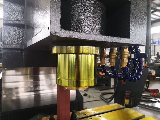 수직 Cnc 기계 ROHS CNC 분쇄와 드릴링 센터로 일하는 금속