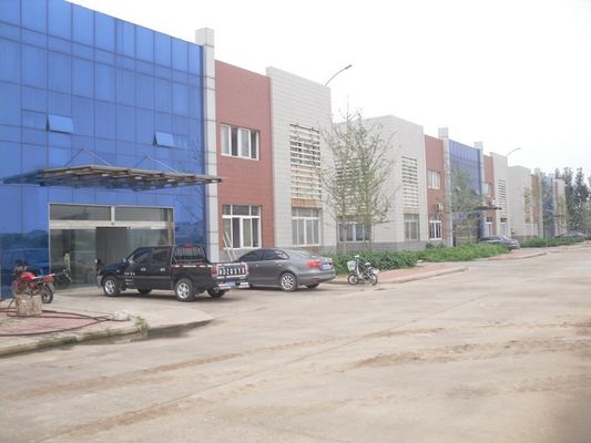 절단을 위한 90 kw 휘발유 톱밥 제조기 기계 더블 에지 가역