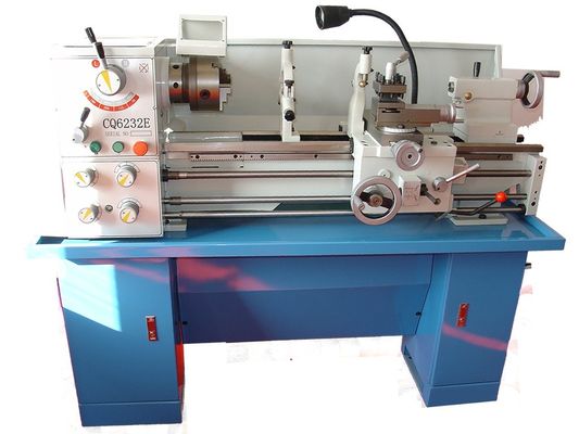 Cq6232e CNC 금속 선반 고속도 반대 진동 금속 정밀선반